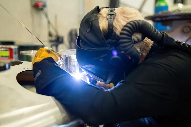 Bild från arbeten i verkstaden. Vi arbetar nu med ett stort projekt i verkstaden